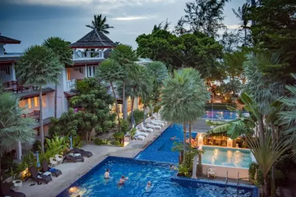 Hotel Koh Tao - piscina. viajathäi - viajes para grupos a Tailandia, viajes fin de carrera a Tailandia