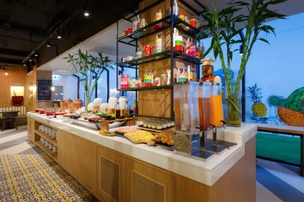 Hotel Bangkok - desayuno. viajathäi - viajes para grupos a Tailandia, viajes fin de carrera a Tailandia